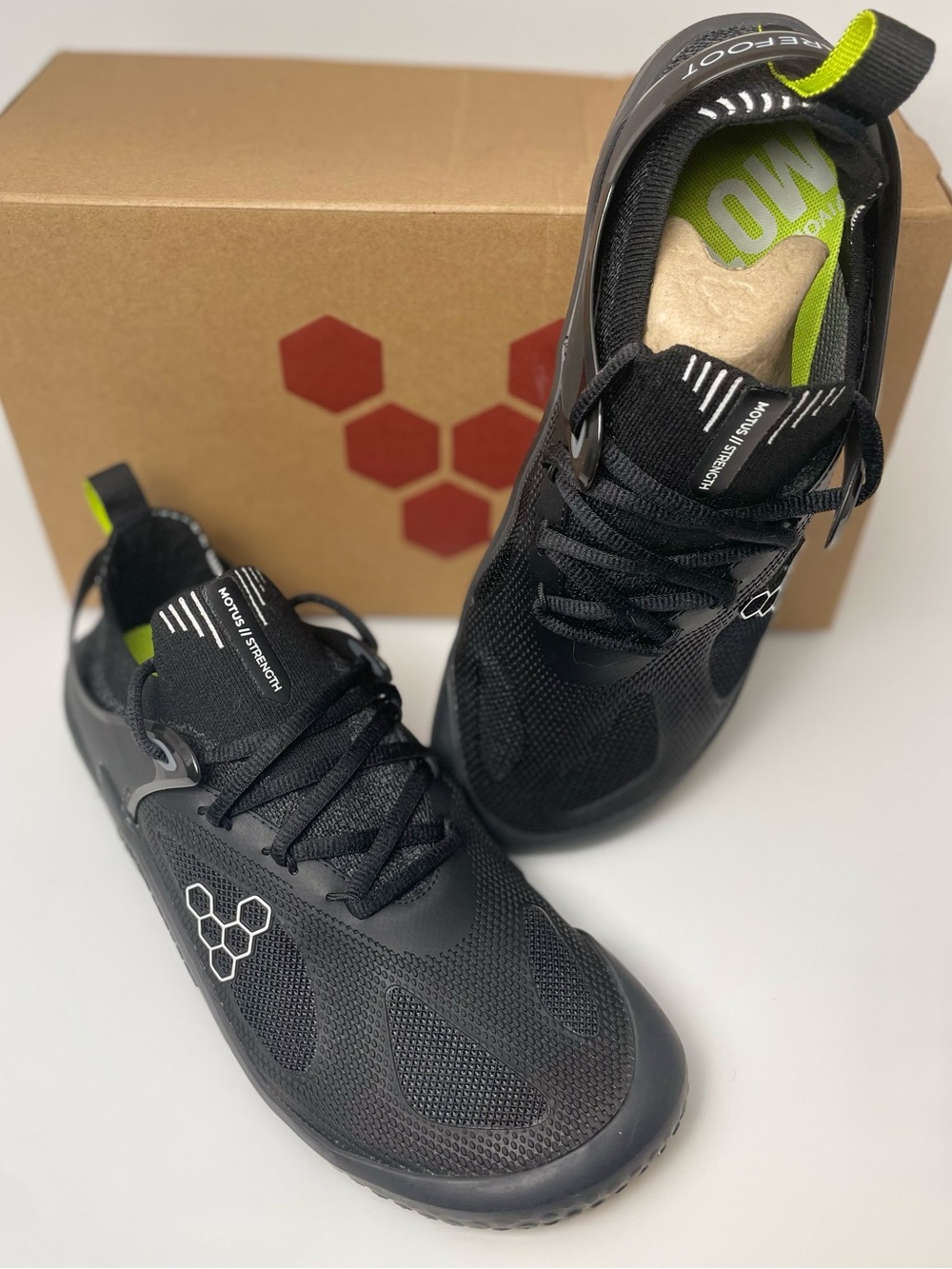 VivoBarefoot Motus Strength Women’s Zero-Drop Training Shoes With Box - Sz 8 - Picture 3 of 16